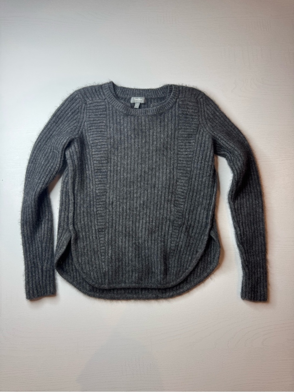 Neiman Marcus 100% Cashmere Charcoal Gray Ribbed Crewneck Sweater S